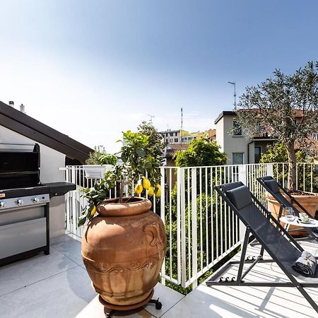 *Villa Olivo*With Private Terrace & Jacuzzi + 3Bedrooms Milan Exterior photo