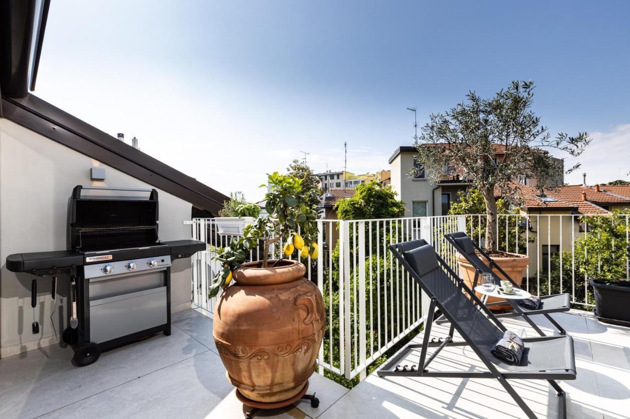*Villa Olivo*With Private Terrace & Jacuzzi + 3Bedrooms Milan Exterior photo