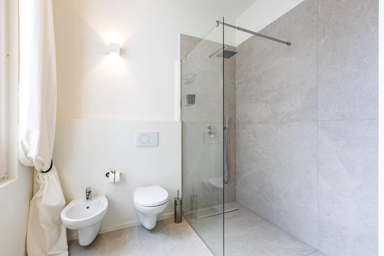 *Villa Olivo*With Private Terrace & Jacuzzi + 3Bedrooms Milan Exterior photo