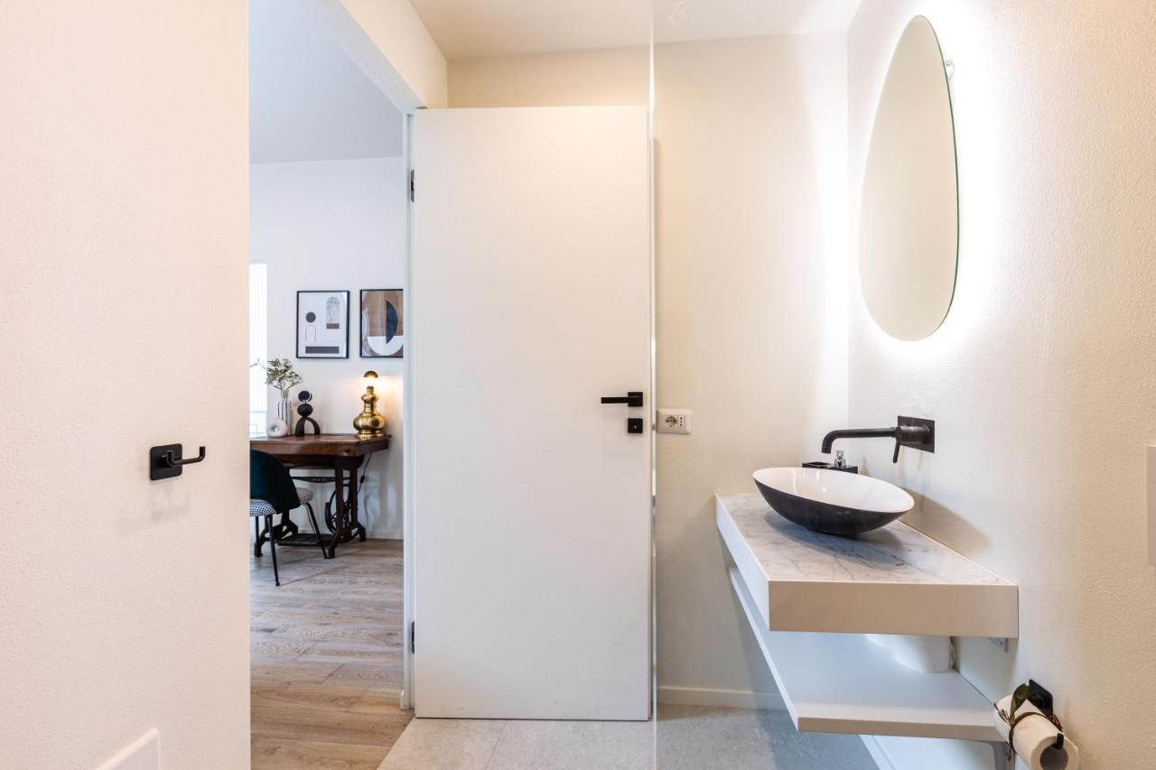 *Villa Olivo*With Private Terrace & Jacuzzi + 3Bedrooms Milan Exterior photo